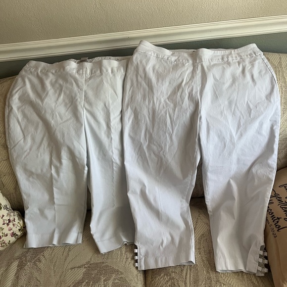 Lot of 2 white capri/crop pants L - Picture 2 of 4